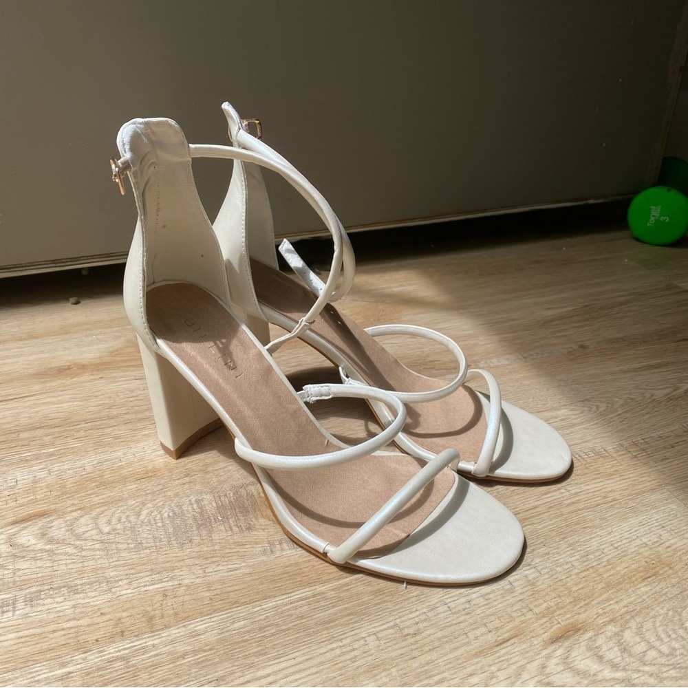 Show Me Your MuMu IVORY Block Heel - Picture 3 of 8